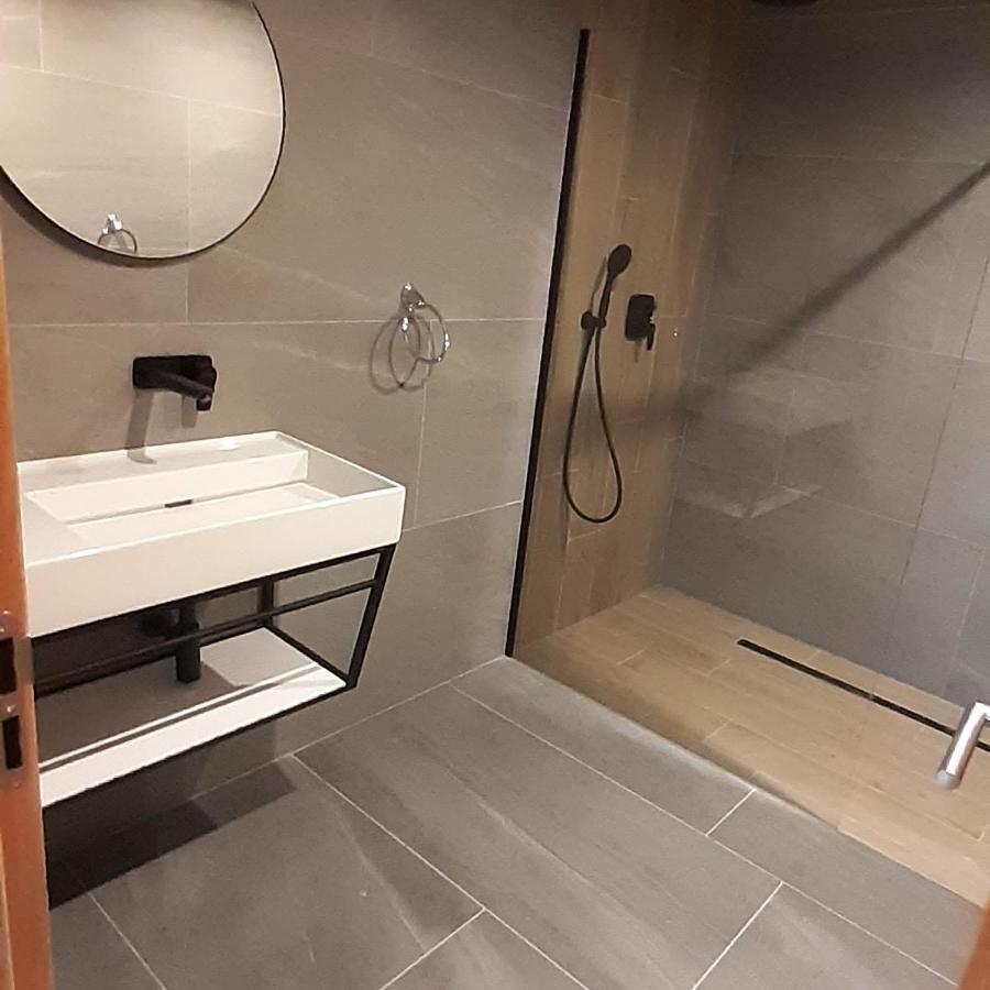 Apartman 107 Hotel Ovruc Strbske Pleso Bagian luar foto